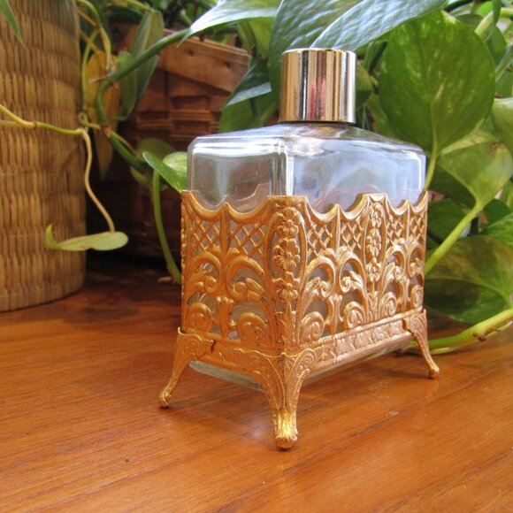 ✨ Exquisite Vintage 1950s Ormolu Gold Filigree Footed Vanity Scent Bottle ✨ - Picture 1 of 7
